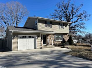 1 Tammy Ln, Fort Madison, IA 52627