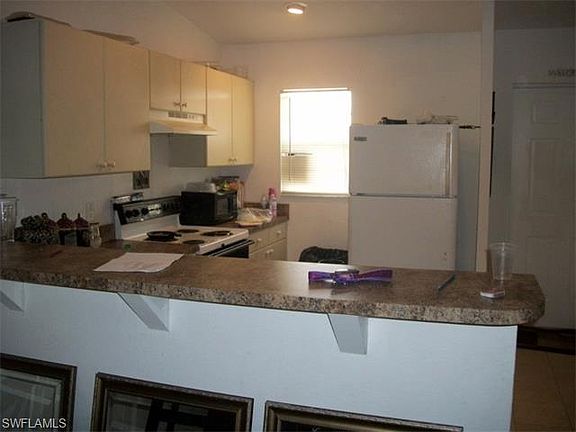 5th image of 5081 Locke Ln