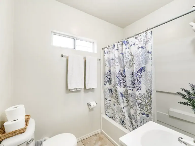 2618 Ellendale Pl — Photo 9