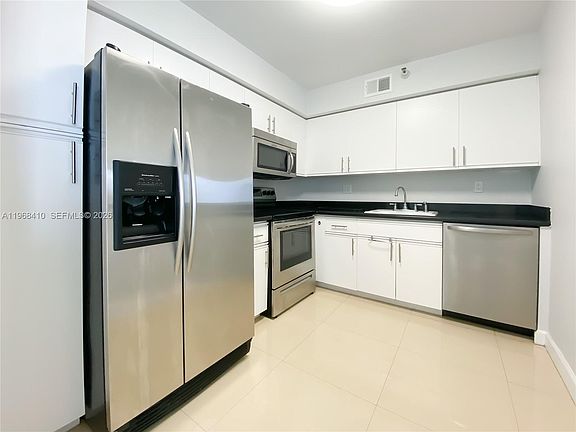 2nd image of 3400 NE 192nd St Ph Lph7