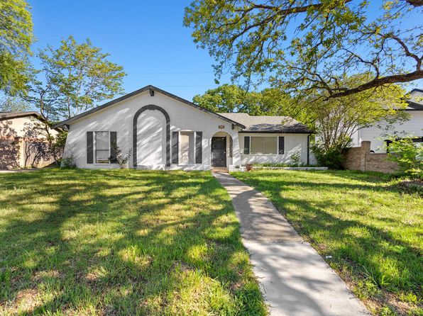 785 Dove Cir