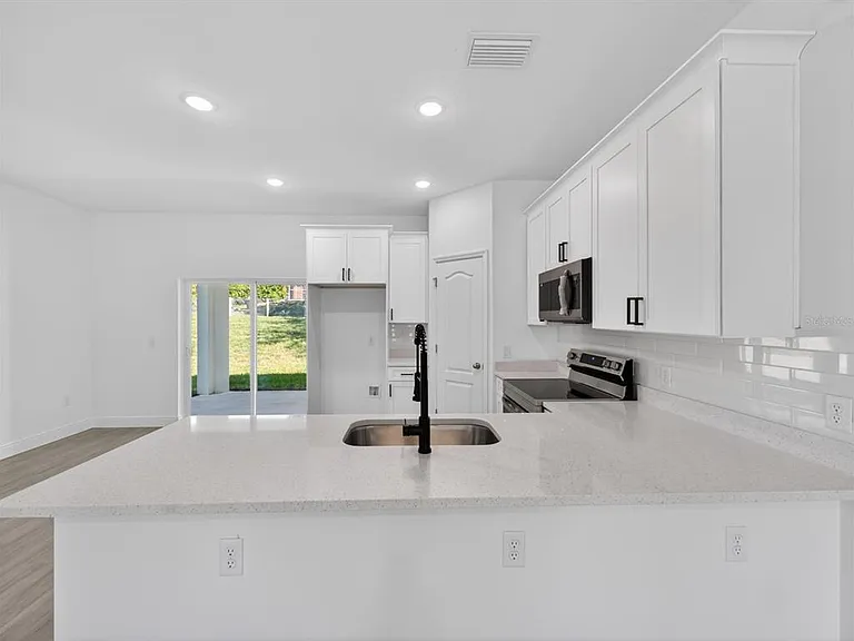 922 N Fairbairn Dr — Photo 18
