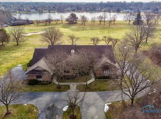 10225 Ford Rd, Perrysburg, OH 43551