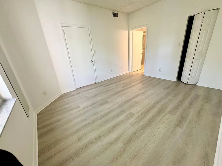 640 Cypress Club Way #J12 — Photo 17