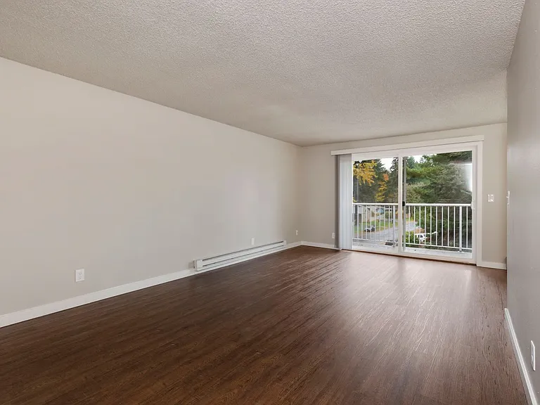 Willowbrook Apartments — Photo 12