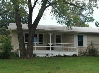 303 Winkle Dr, Hollister, MO 65672