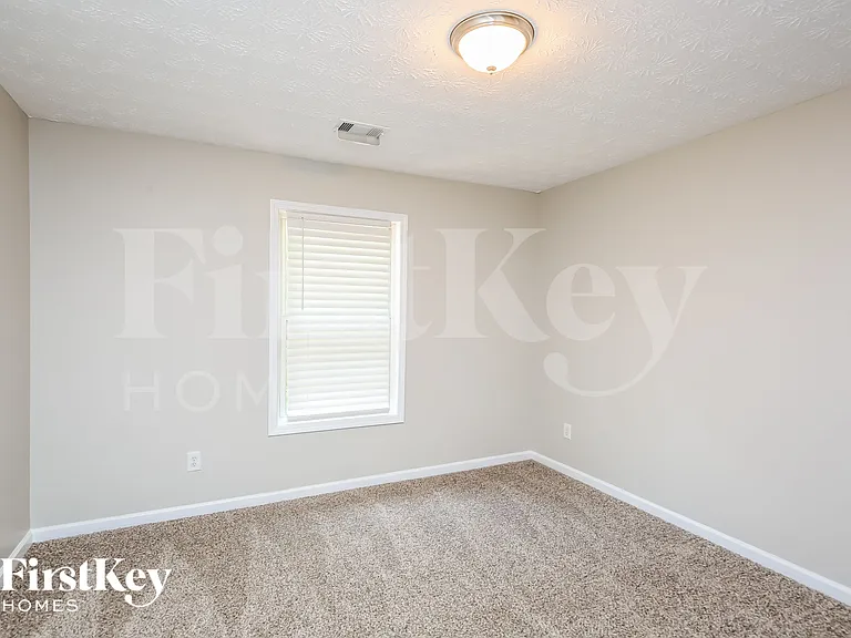 235 Lazy Willow Ln — Photo 14
