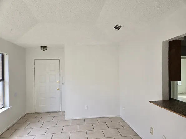 2630 Cottonwood Mnr #2630, Balch Springs, TX 75180