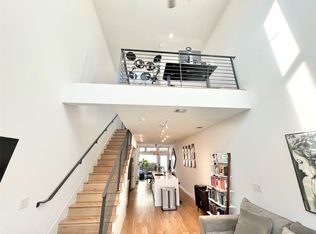 2002 E 7th St APT 223, Austin, TX 78702