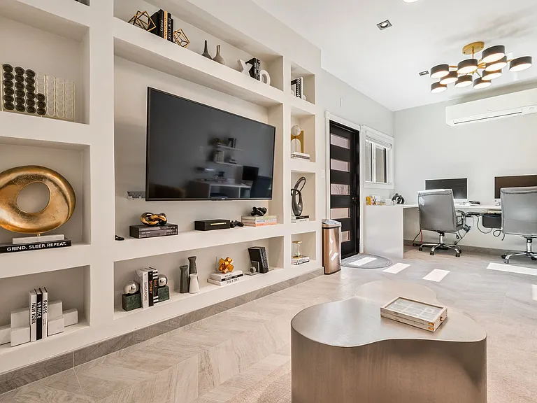 Echo Luxury Apartments — Photo 72