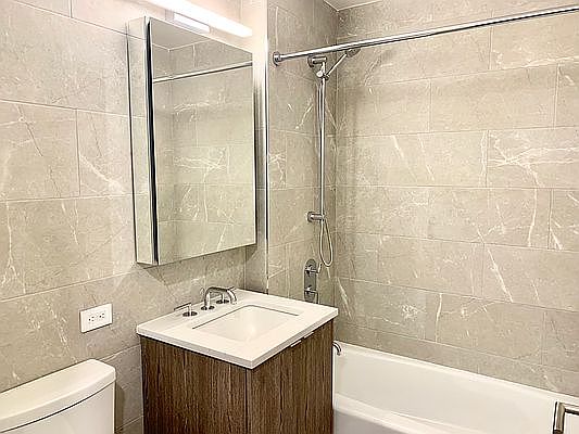 4th image of 520 W 43rd St APT 24H