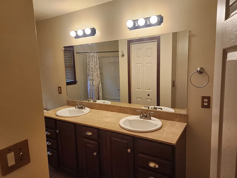 3981 Ridge Pkwy — Photo 6