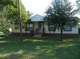 201 N Richards St, Aquilla, TX 76622