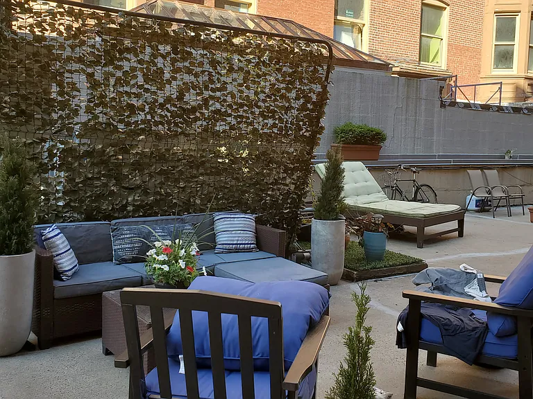 235 W 22nd St #2Y — Photo 3