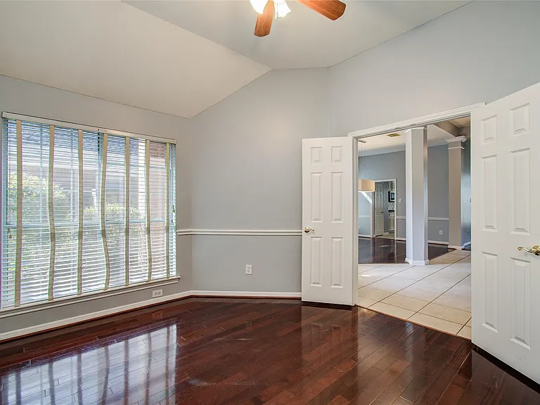 14731 Raven Hollow Ln — Photo 31