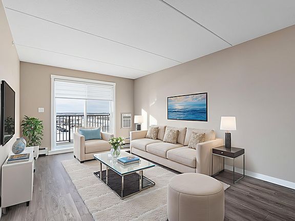 3rd image of 4002 47th St #206