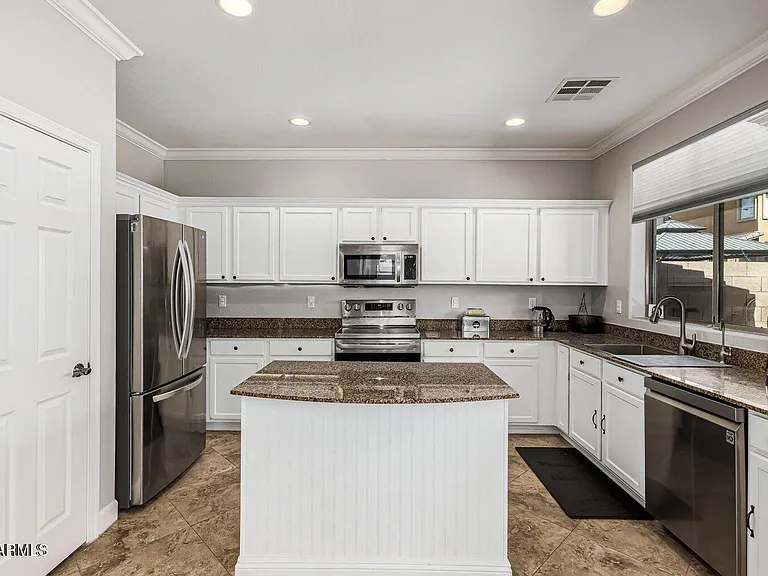 4337 E Vaughn Ave — Photo 12
