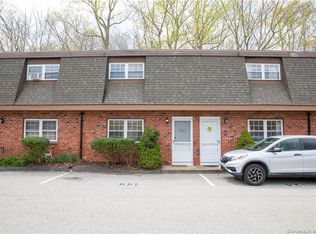39 Ash Dr #33, Ledyard, CT 06339