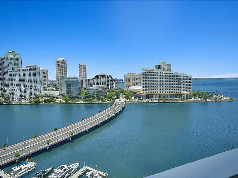 999 Brickell Bay Dr #STU06 — Photo 1