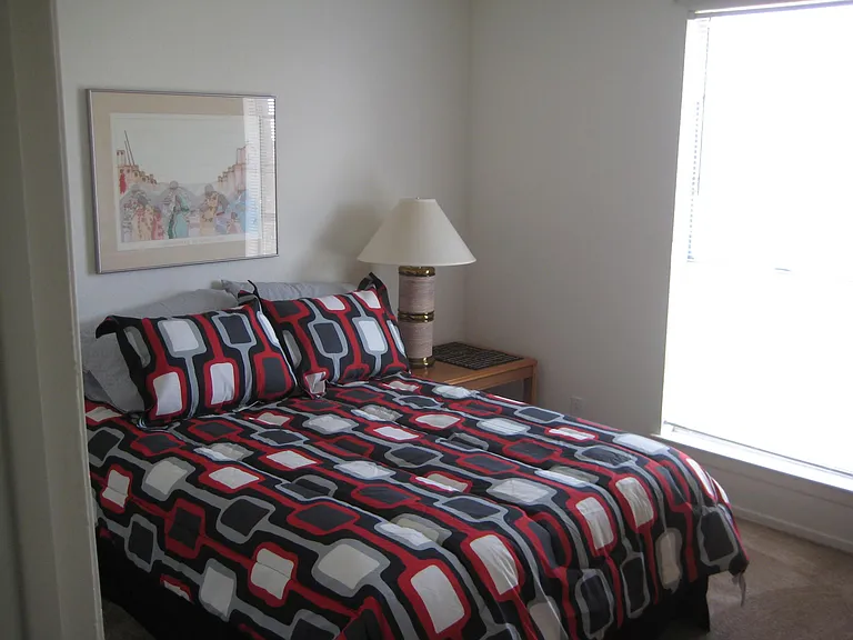 4803 Bedford Ave — Photo 3