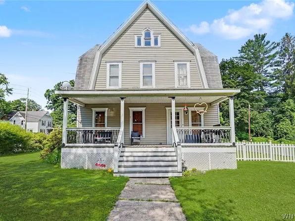 81 S Main St, Belfast, NY 14711