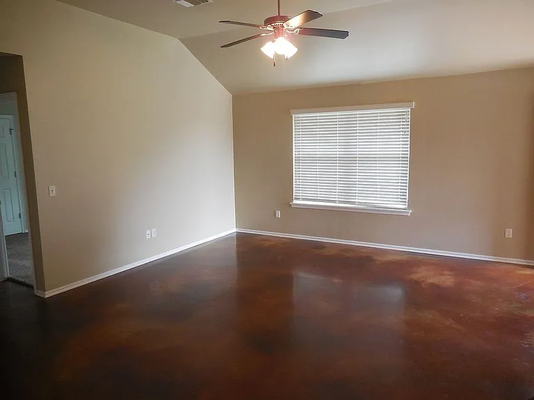 Moore Single Story Duplex — Photo 4