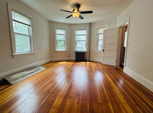 71 Beaufort St #1, Providence, RI 02908