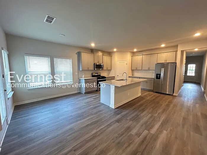 7762 Plymouth Dr — Photo 2