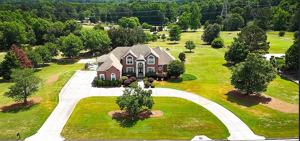 Property main image