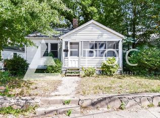 1423 Dellabrook Rd, Winston Salem, NC 27105