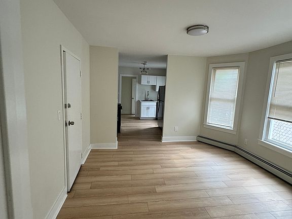 5th image of 706 George St