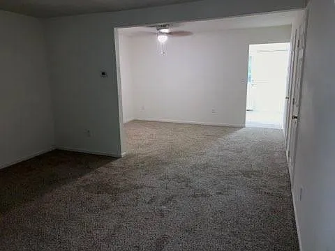 133 Holmes St — Photo 6