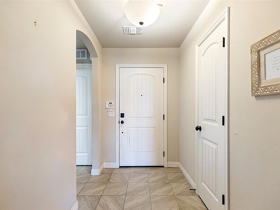 4th image of 4406 Prescot Dr