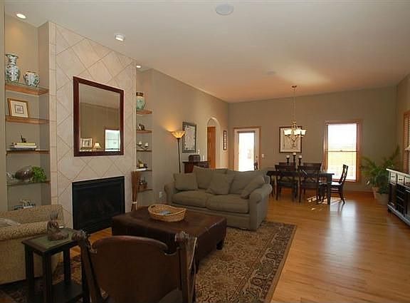 spacious areas to entertain