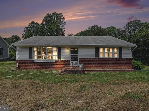 10218 Indiantown Rd, King George, VA 22485