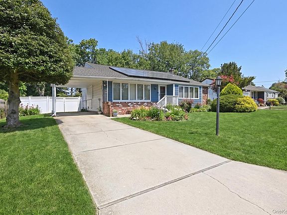 2nd image of 23 Glenwood Lane