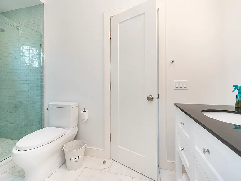 21 Richards Dr — Photo 9
