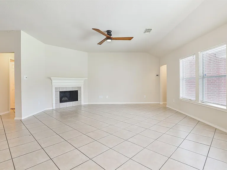 26738 Abbey Springs Ln — Photo 12