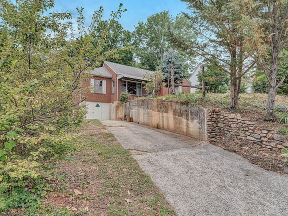3rd image of 1917 Langdon Rd SW