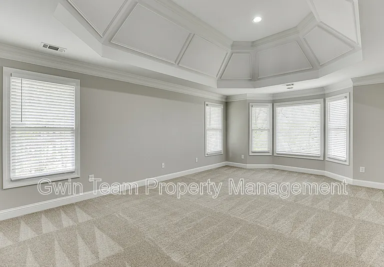 9345 Riverclub Pkwy — Photo 35