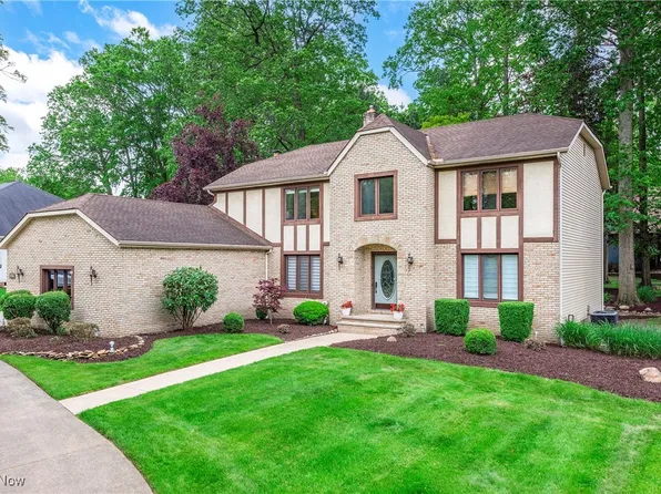 6648 Great Oaks Pkwy, Independence, OH 44131