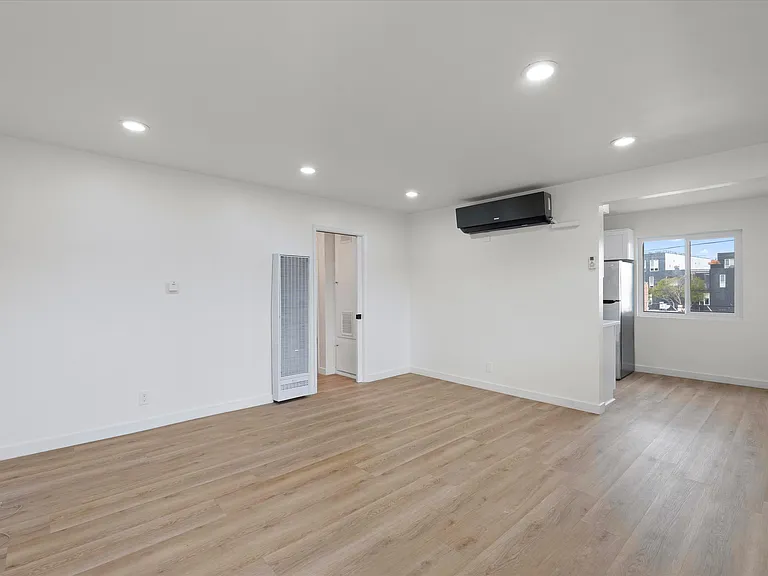 624 Silver Lake Blvd #3 — Photo 2