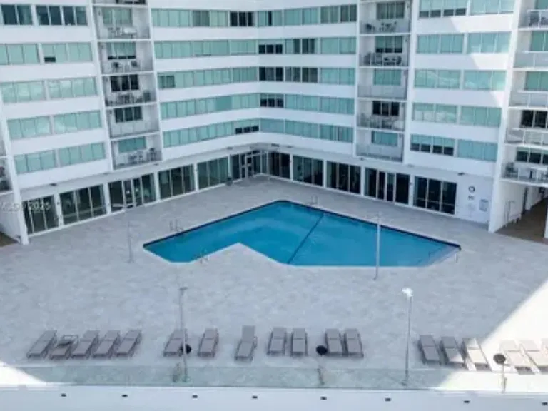 7135 Collins Ave — Photo 15