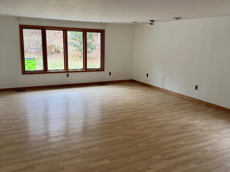 1171 Winch Rd — Photo 9
