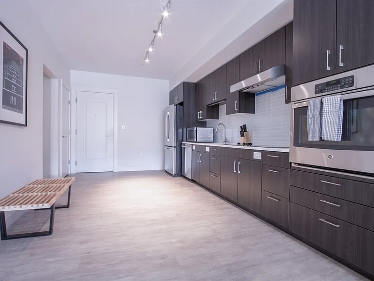 900 Beacon St #403 — Photo 6