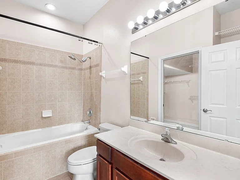 10077 Moorshire Cir — Photo 9