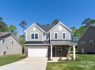 3895 12th St NE, Hickory, NC 28601