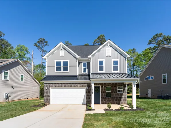 3895 12th St NE, Hickory, NC 28601