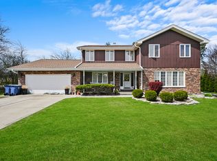 12650 W Navajo Dr, Palos Heights, IL 60463