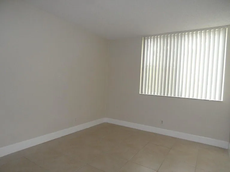 10773 Cleary Blvd #110 — Photo 7